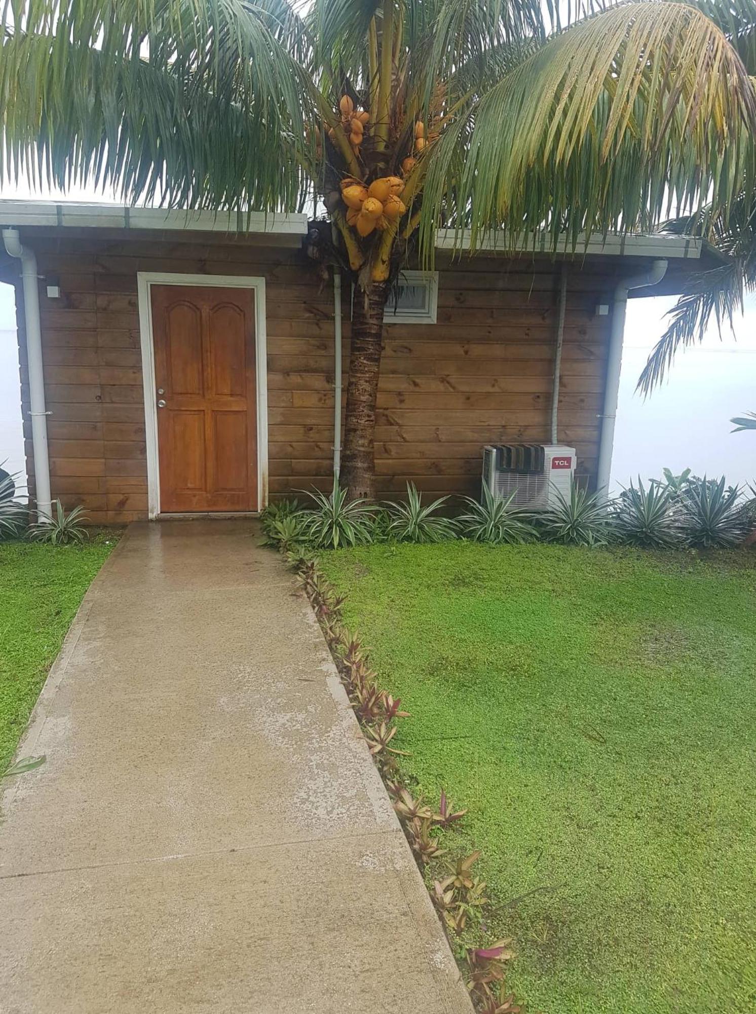 Le Uaina Beach Resort Faleapuna Esterno foto