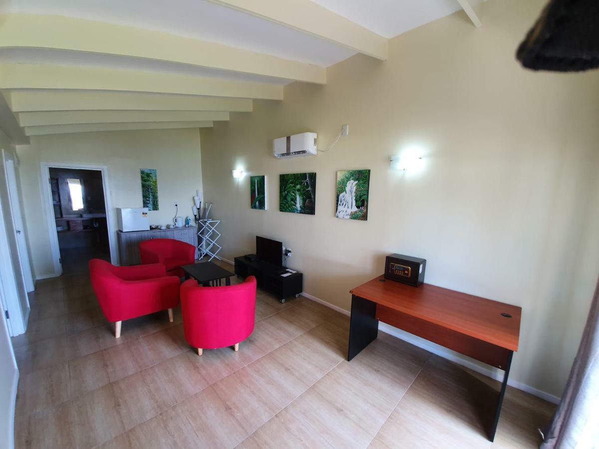 Le Uaina Beach Resort Faleapuna Esterno foto